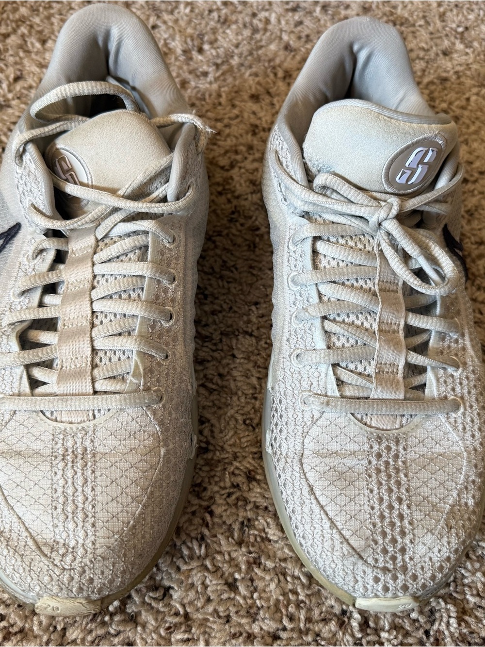 Womens sz 9 Nike Sabrina 1s Basketball